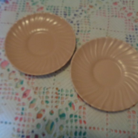 VINTAGE FRANCISCAN 2 SALMON COLORED SAUCERS - Picture 1 of 6